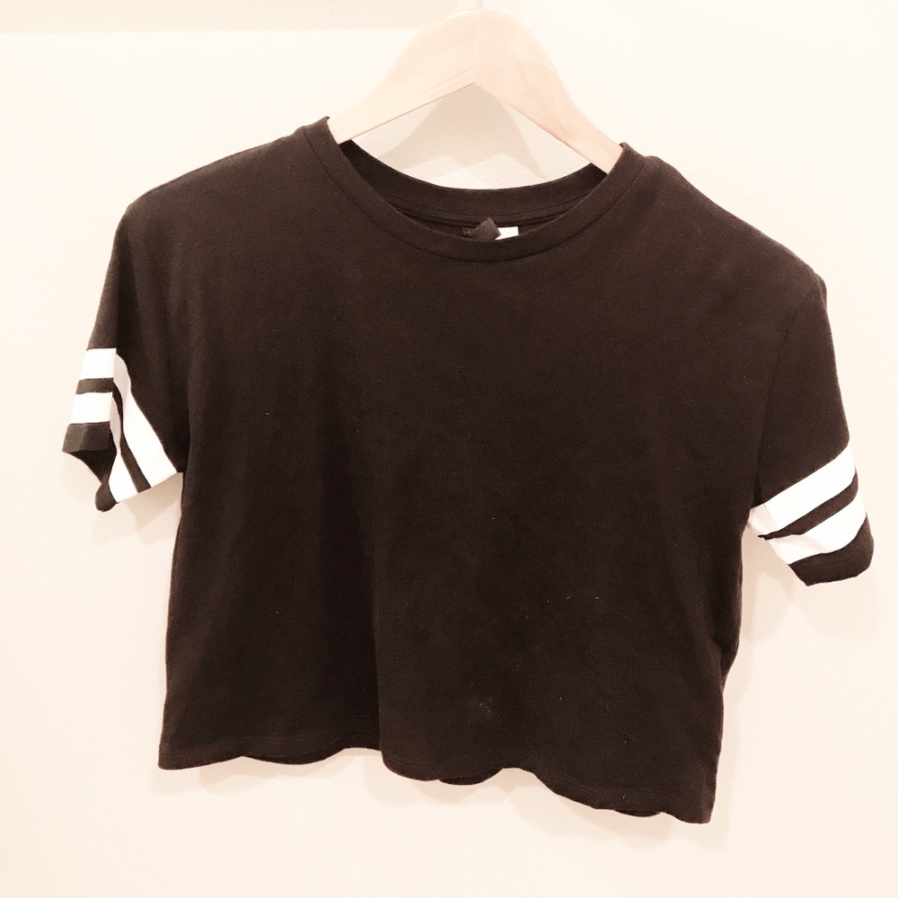 H&M black crop top